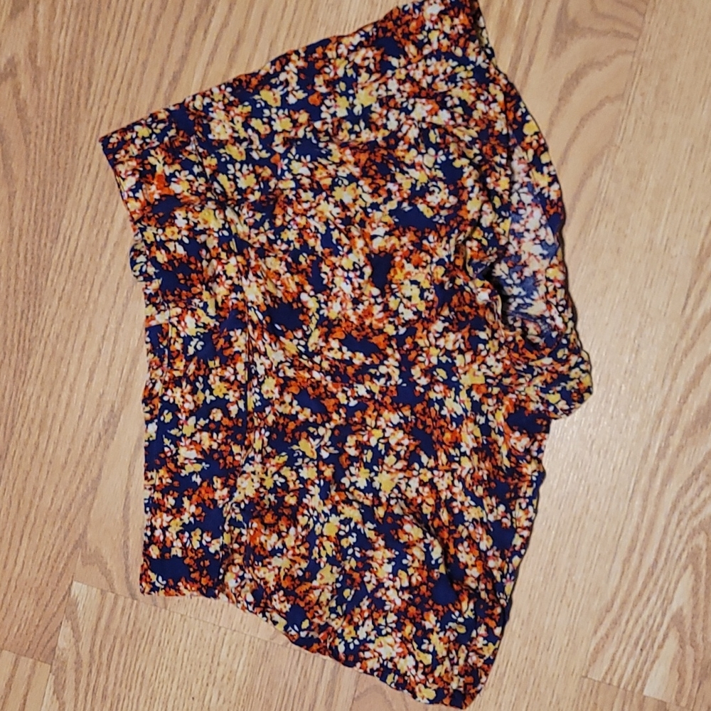 Kirra shorts size small